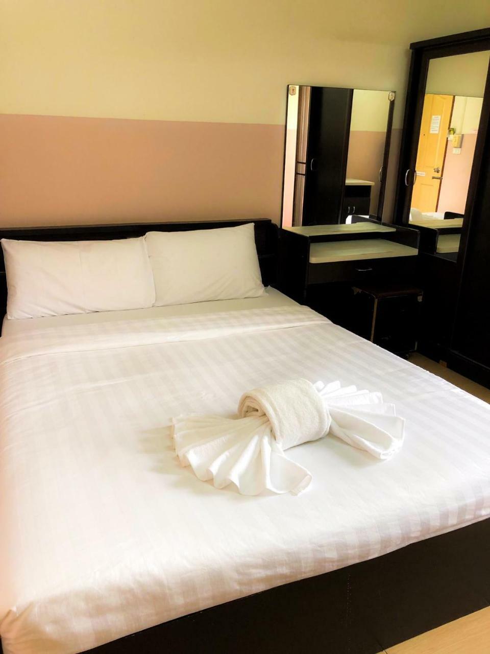 Collection O The Singha Chiangmai Hotel Chiang Mai Dış mekan fotoğraf